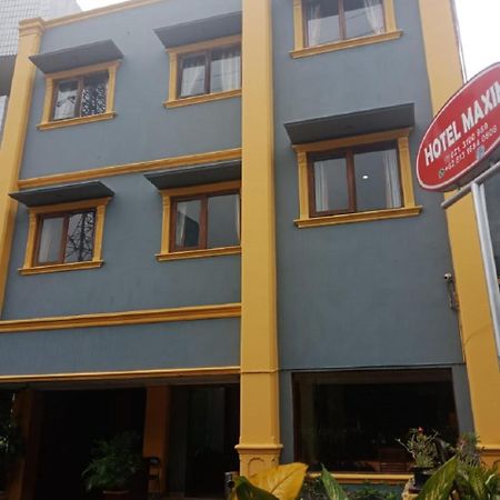 Hotel Maxim Kwitang Джакарта Экстерьер фото