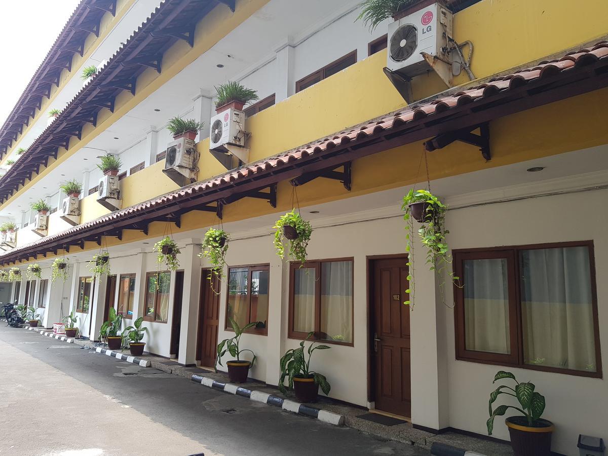 Hotel Maxim Kwitang Джакарта Экстерьер фото
