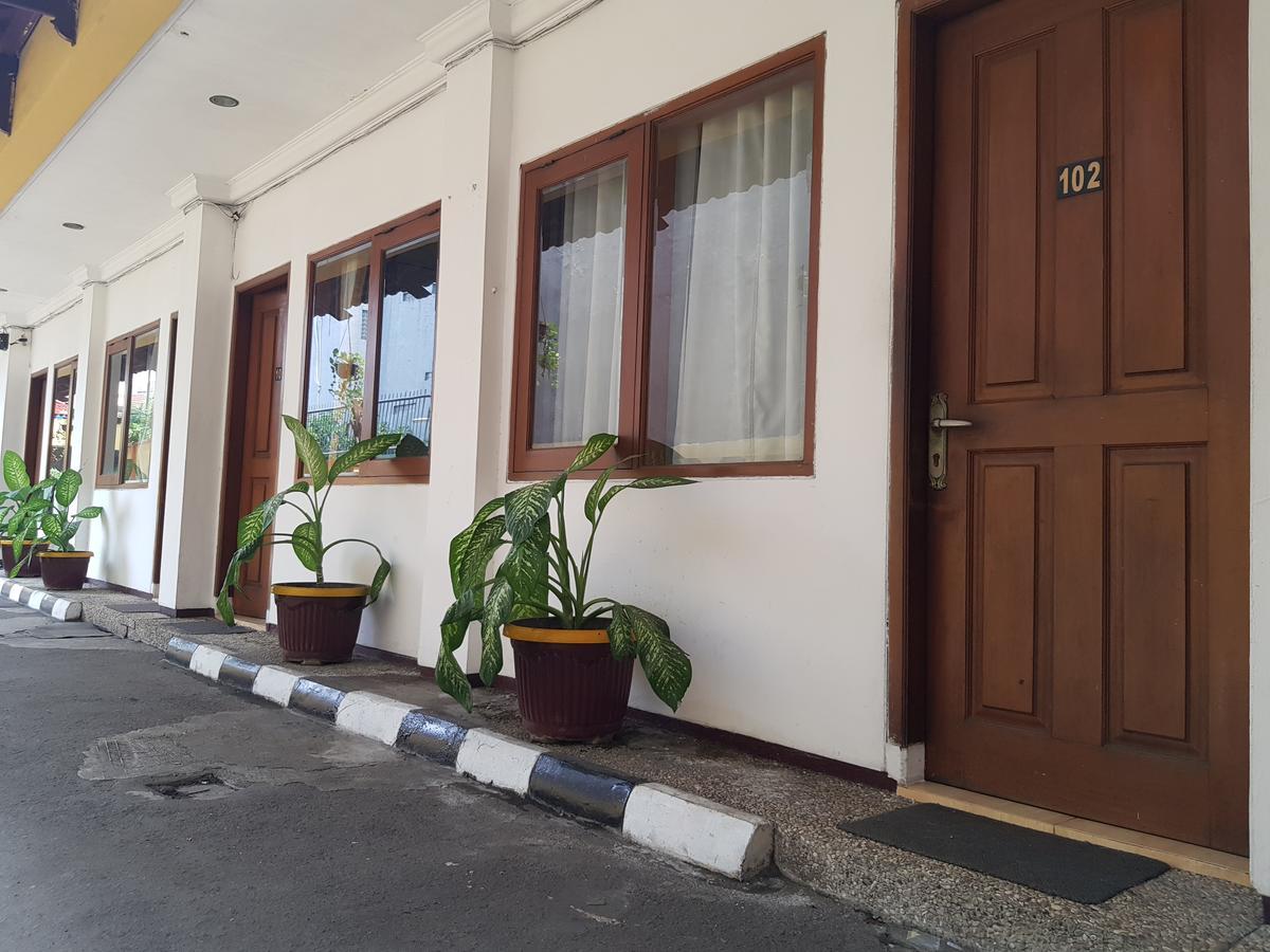 Hotel Maxim Kwitang Джакарта Экстерьер фото