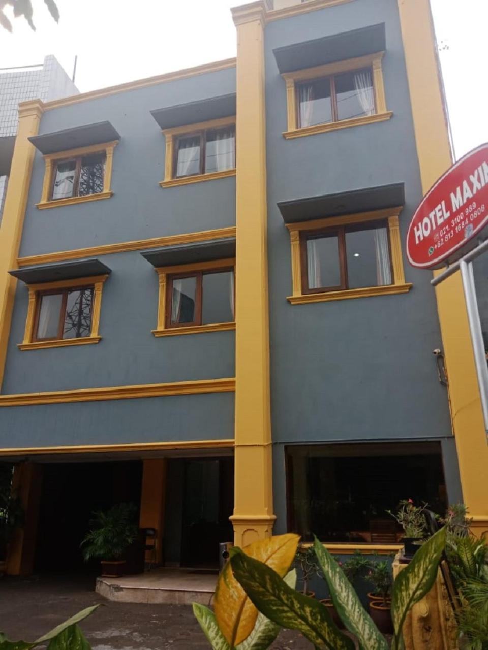 Hotel Maxim Kwitang Джакарта Экстерьер фото